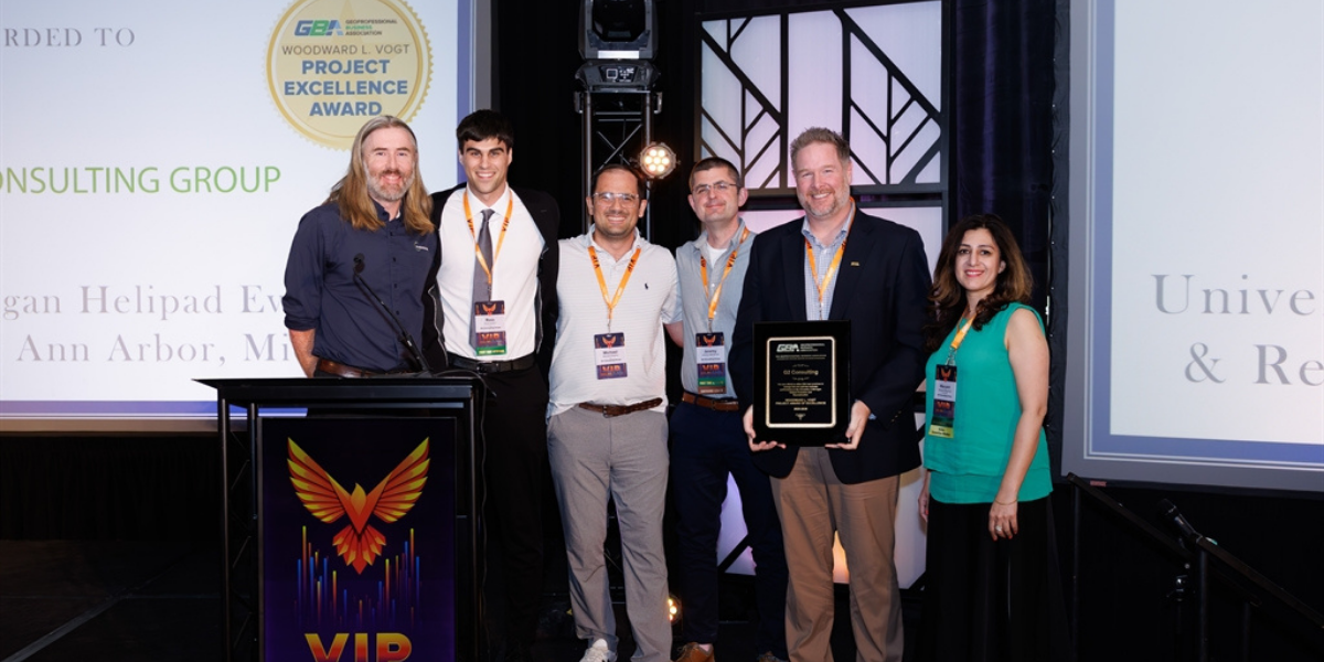 G2 team accepting the GBA award